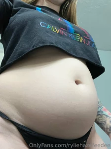 I don t think this crop top fits the same anymore trying to make it part 2