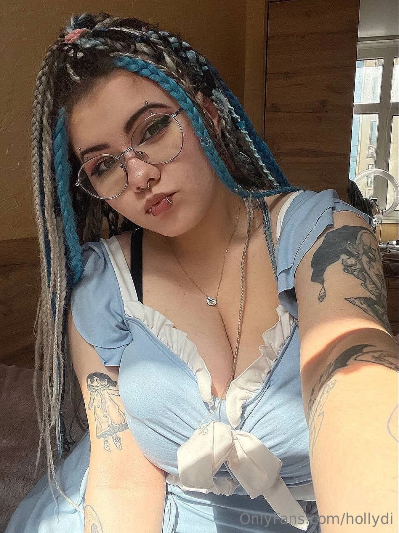 I think this dress fits perfectly with this blue hair what do you 