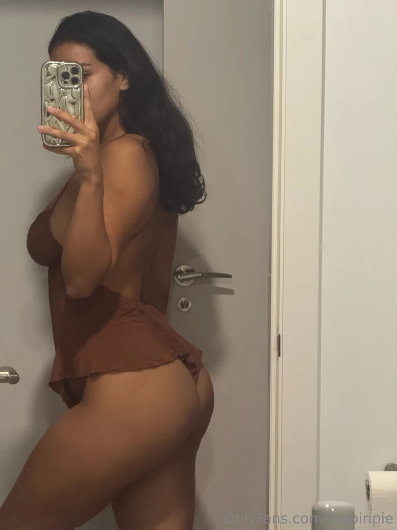 Happy hump day mis amores are you ready to get humped 