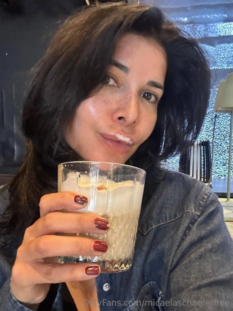 I don t mind having cream on my face 