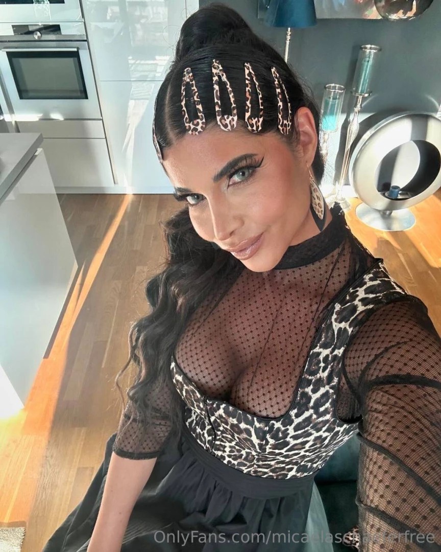 Rawr means i look good in my language you agree 