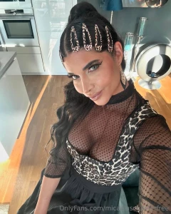 Rawr means i look good in my language you agree