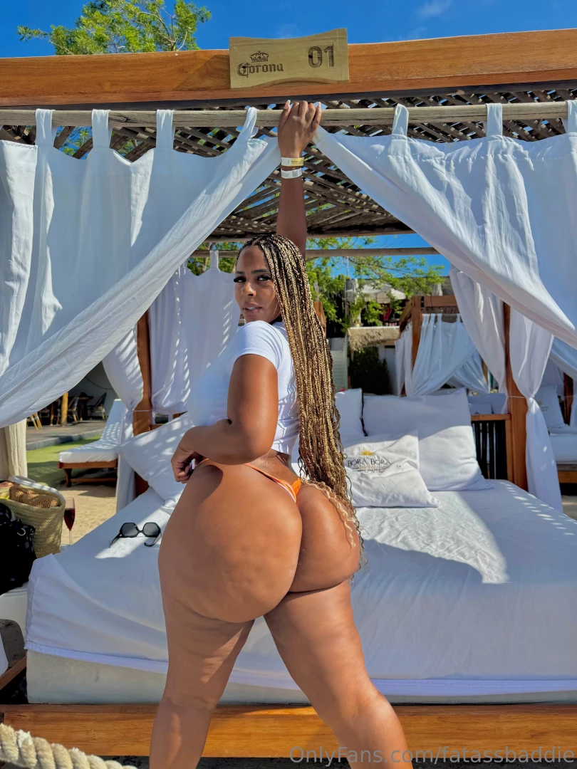 Fatassbaddie 