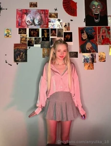 Hi i want to tell you a little bit about myself because you don t know