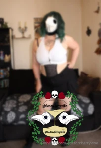 I paired up my old ann summer crotch less teddy with my crop top and