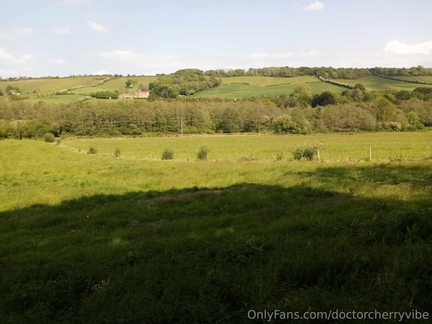 Current body measurement s bicep_32 8cm boobs_114 7cm waist_101 0cm 