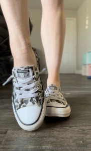 Another day another day of errands wearing no socks hehe peep the toe part 2