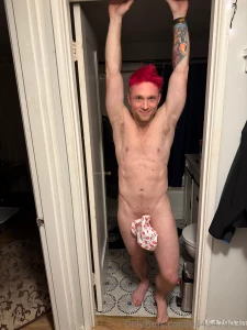 Colored my hair again so i got myself this sick shower cap