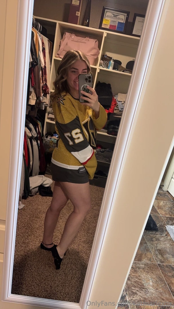 Big hockey girl 