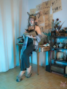 Que peut bien contenir son carnet what could his notebook contain part 1