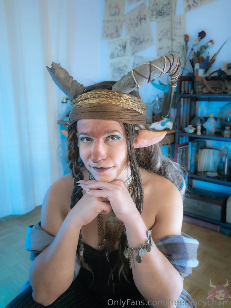 Tassa semble te jauger peut- tre essaie-t elle de savoir si tu es 