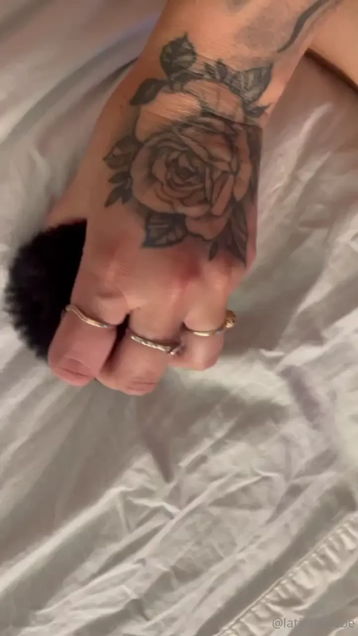 Soft or hard you like pointed nails 