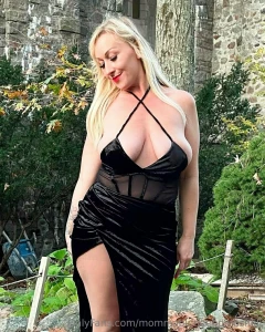 Kisses for everyone who joined my onlyfans today