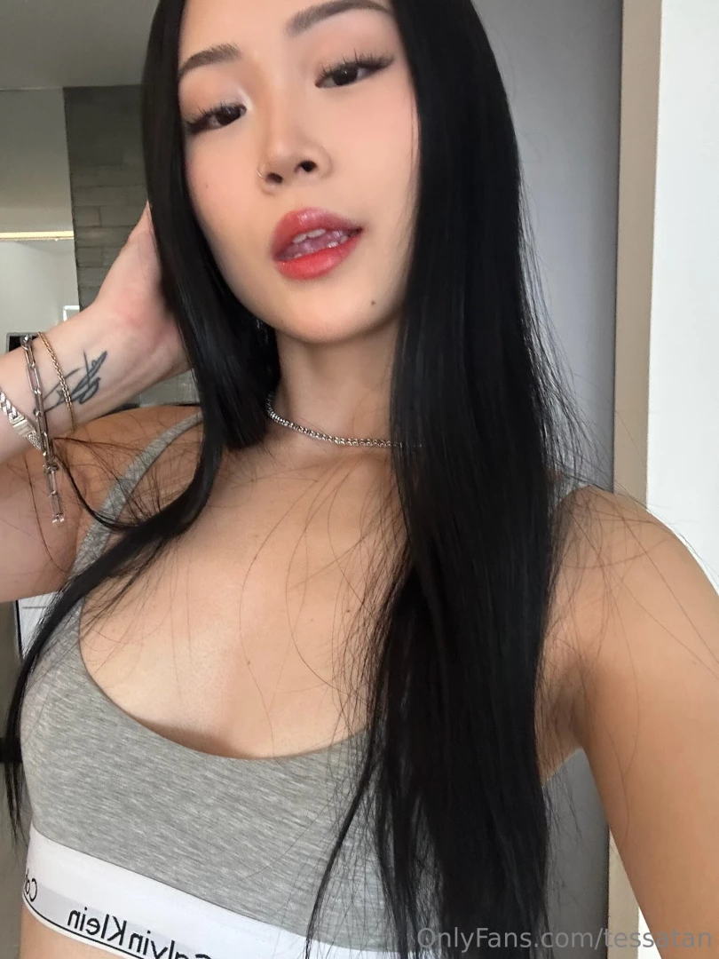 Good morning woke up glowing wanna help me stay warm 