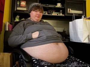 Eating like crazy lately but i just want more