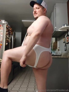 Some ass and belly pics in my singlet from last night part 5