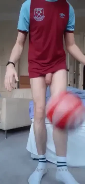 Wanna suck me after the game 