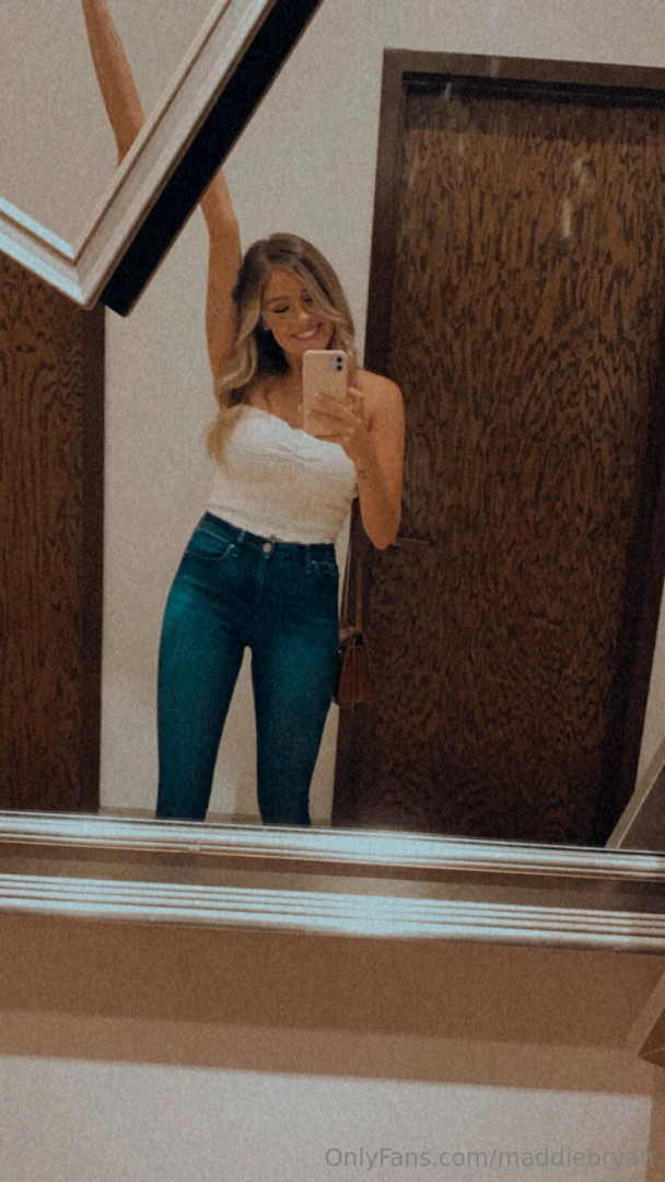 Dm me something nice and my clothes might fall off 