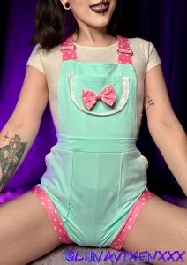 What do you think of my new onesie part 1