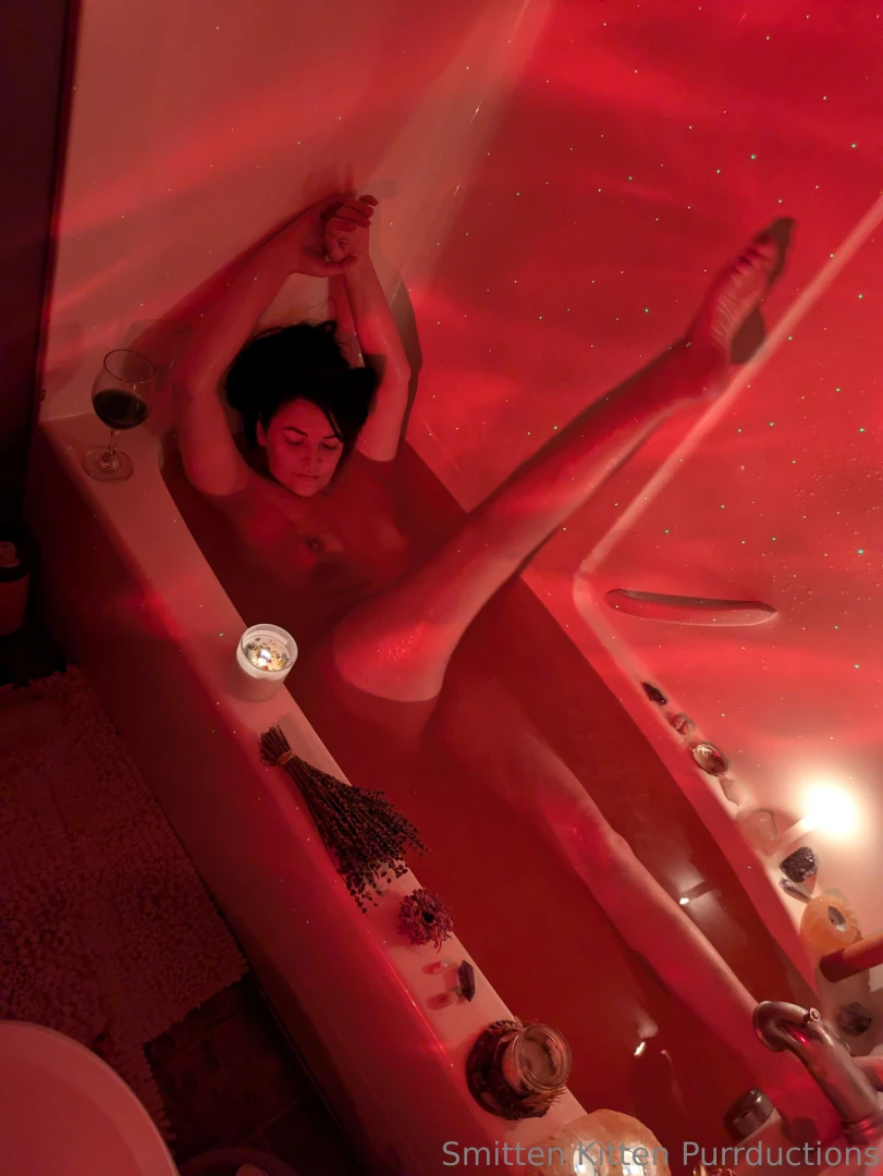 Santa drew kitty a sexy bath part 3 