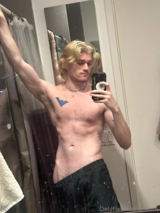 Top s off weekend plans yeah they should include me let s chat tonight