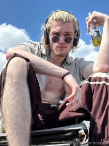 Out here chillin but if you re after the heat you know where to click