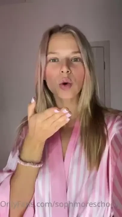 Goodnight kisses for you babe 