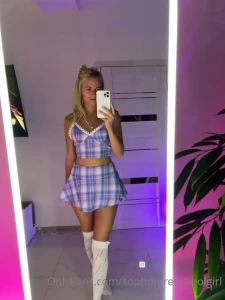 anaknoxx - Do you like my sexy little outfit baby 