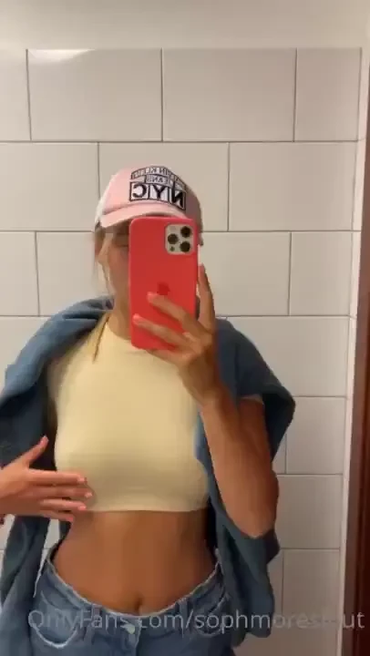 Check your dm s to see more of me babe 