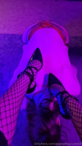 Hello love lt 3 here you have a video of me trying my heels on top of