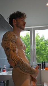 Do you want to see one of my biggest cumshot in this new hot solo show