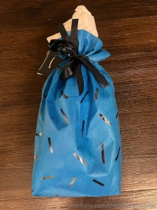 Ouhhhh just got a amazon present for christmas part 1