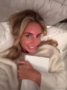 I m alone and bored right now so don t be shy and say hi i only chat part 1