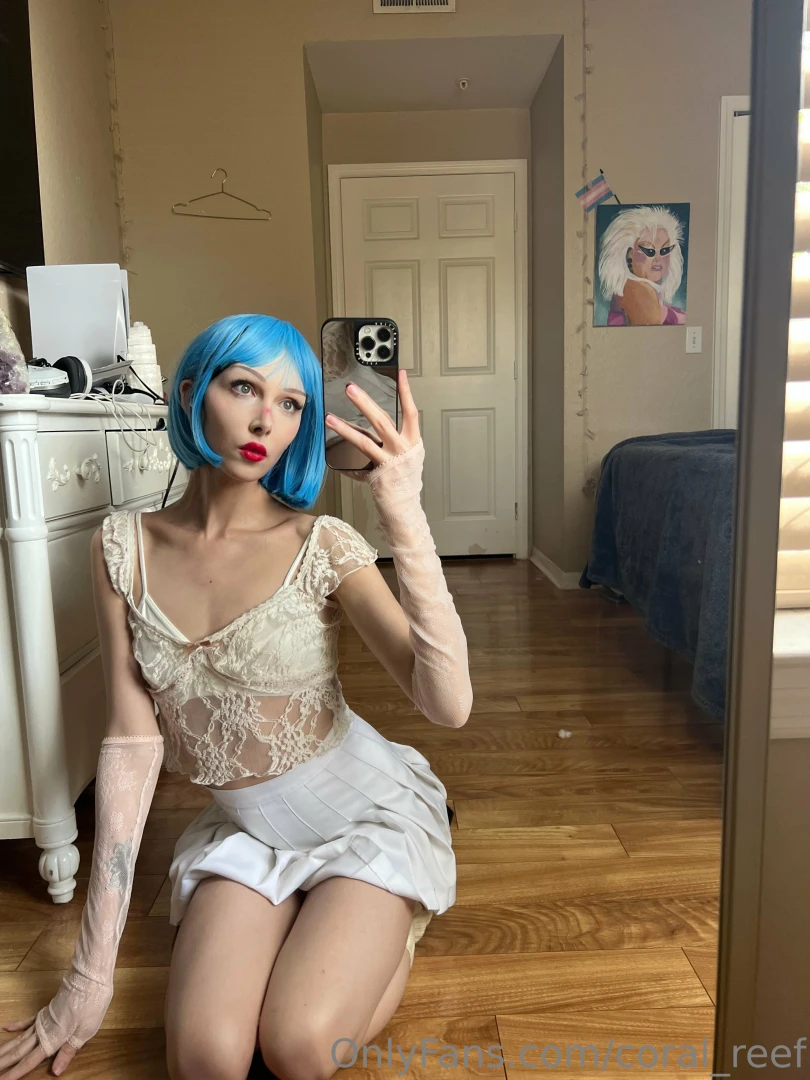 A little mirror moment i ve got more where that came from dm me 