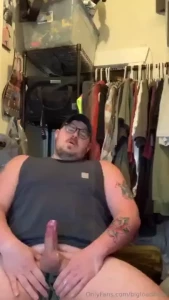 Hands free just feels so fucking good load dripping down my balls