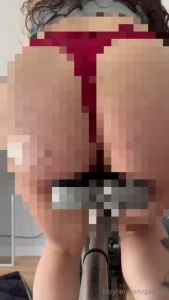 My ass sweating on my bike while i fart is just delicious who wants a