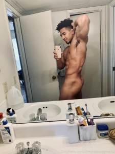 I ve gotten a couple requests to see a little bit more of this booty