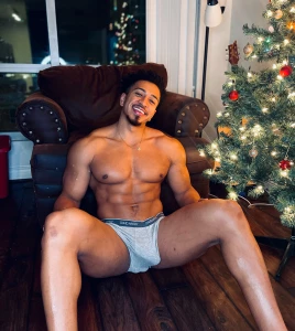 This is what it would look like if you got me for christmas main page