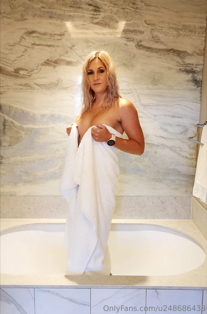 U218640274 for all my naked 