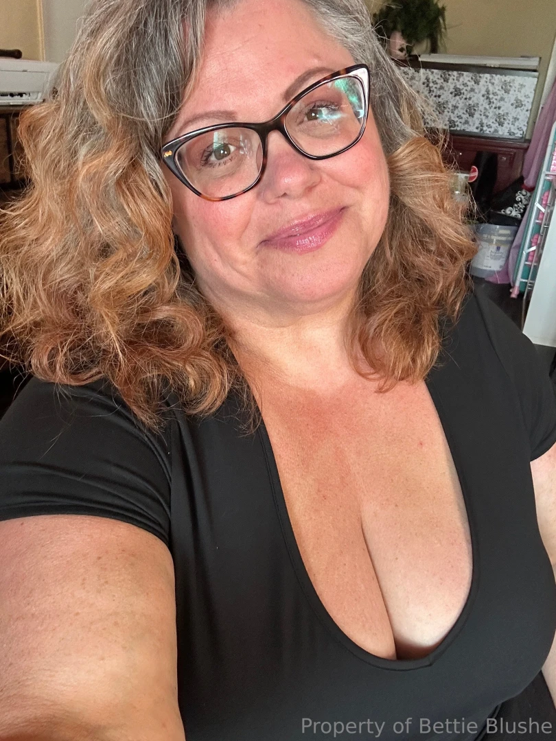 If this is just the selfie imagine what the full view looks like 