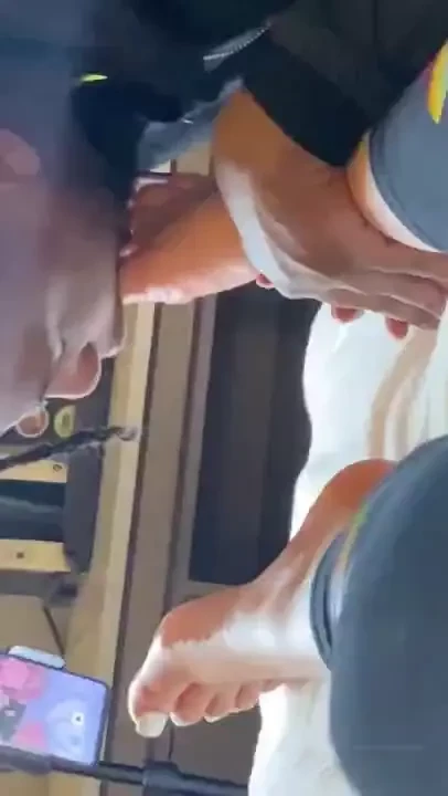Playboi footboy worshiping my feet 