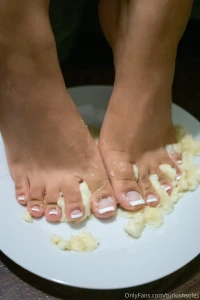 My feet make you go bananas part 5
