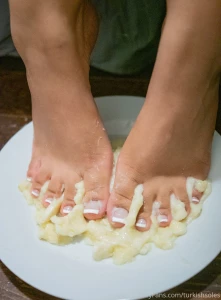 My feet make you go bananas part 7