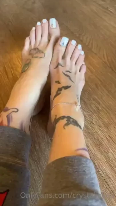 Fresh white pedi always makes me think wow 
