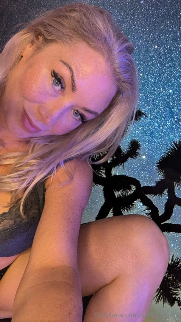 What do u think of my backround do u like it part 3 