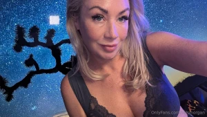 What do u think of my backround do u like it