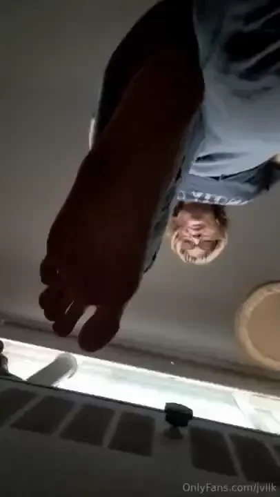 Hi down there tiny i am obsessed with the view of my tits from below 