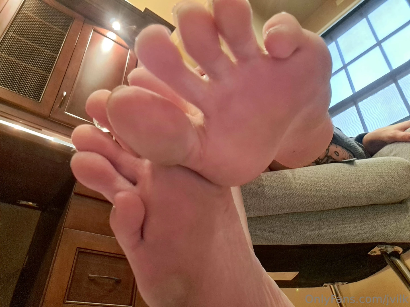 Bow down start worshipping if you can even handle these giant feet part 4 