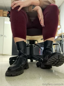 Hello from under my stompersssss part 3
