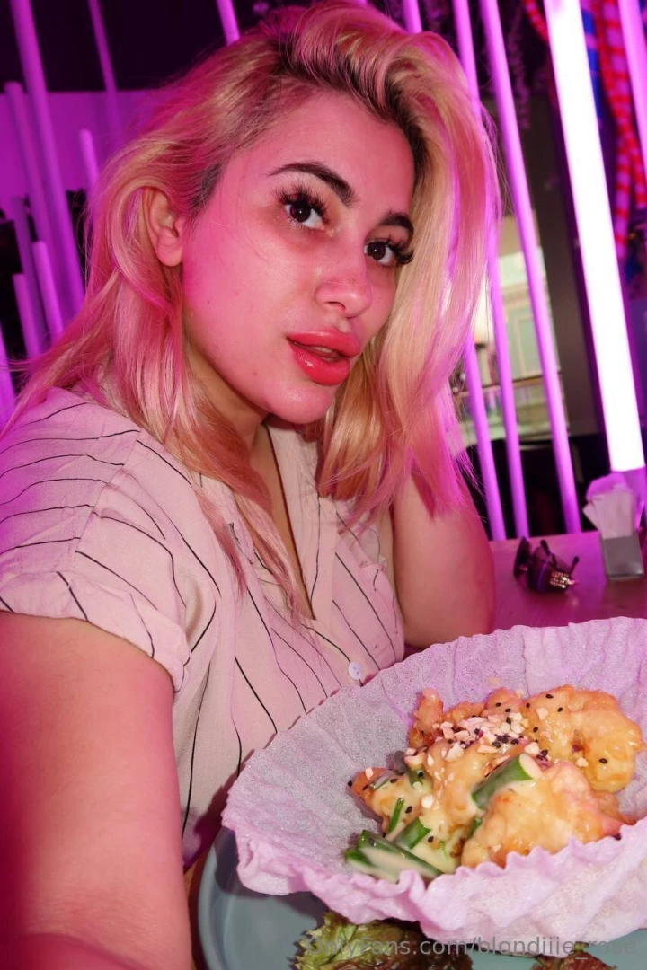 Blondiiie-rose 